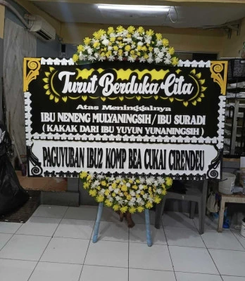 Papan Bunga di Universitas Trisakti