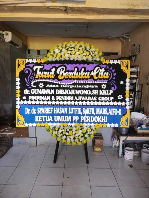Papan Bunga di Universitas Trisakti